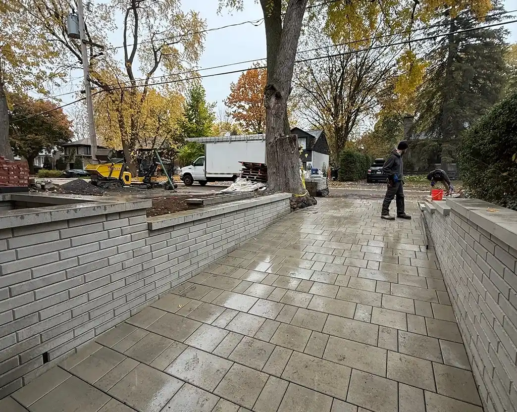 pave-uni-Sainte-Martine-QC